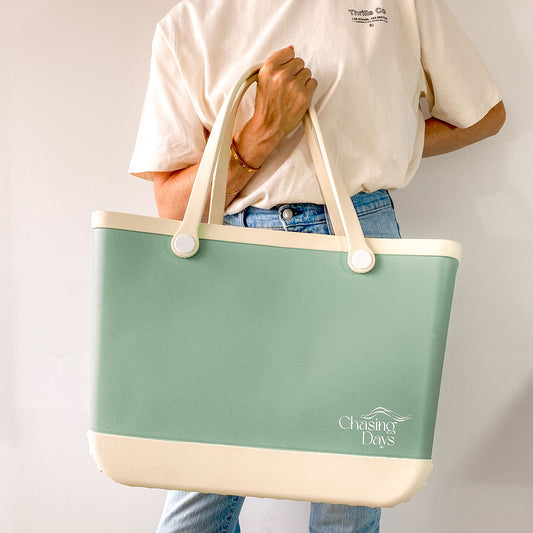 Day Bag in Moss